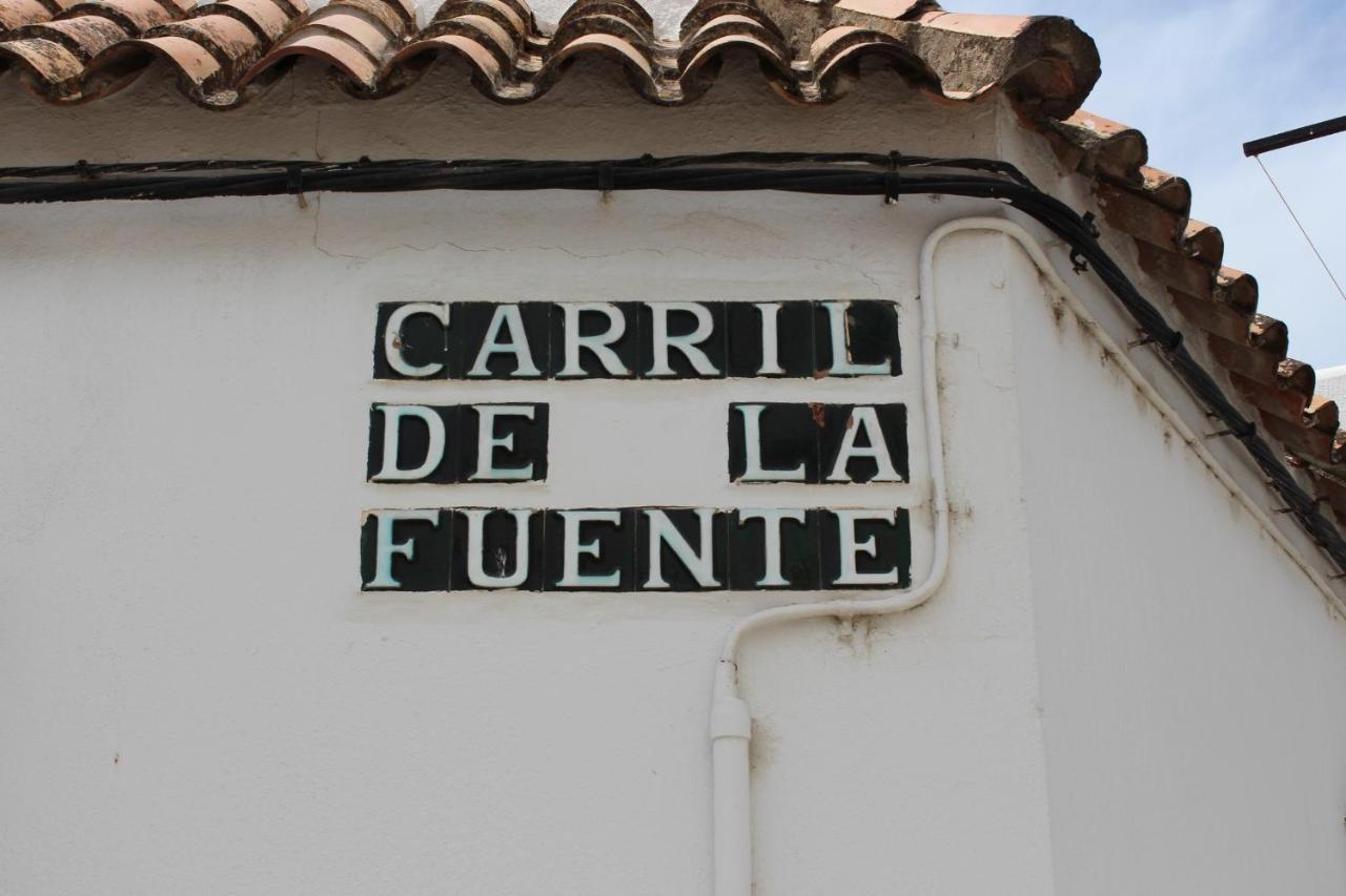 Muro, Juana & Charca Conil De La Frontera